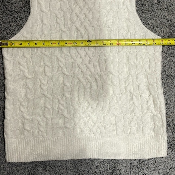 Talbots Sleeveless Ivory Cable Knit Turtleneck Wool Sweater Large Fisherman - Picture 6 of 7
